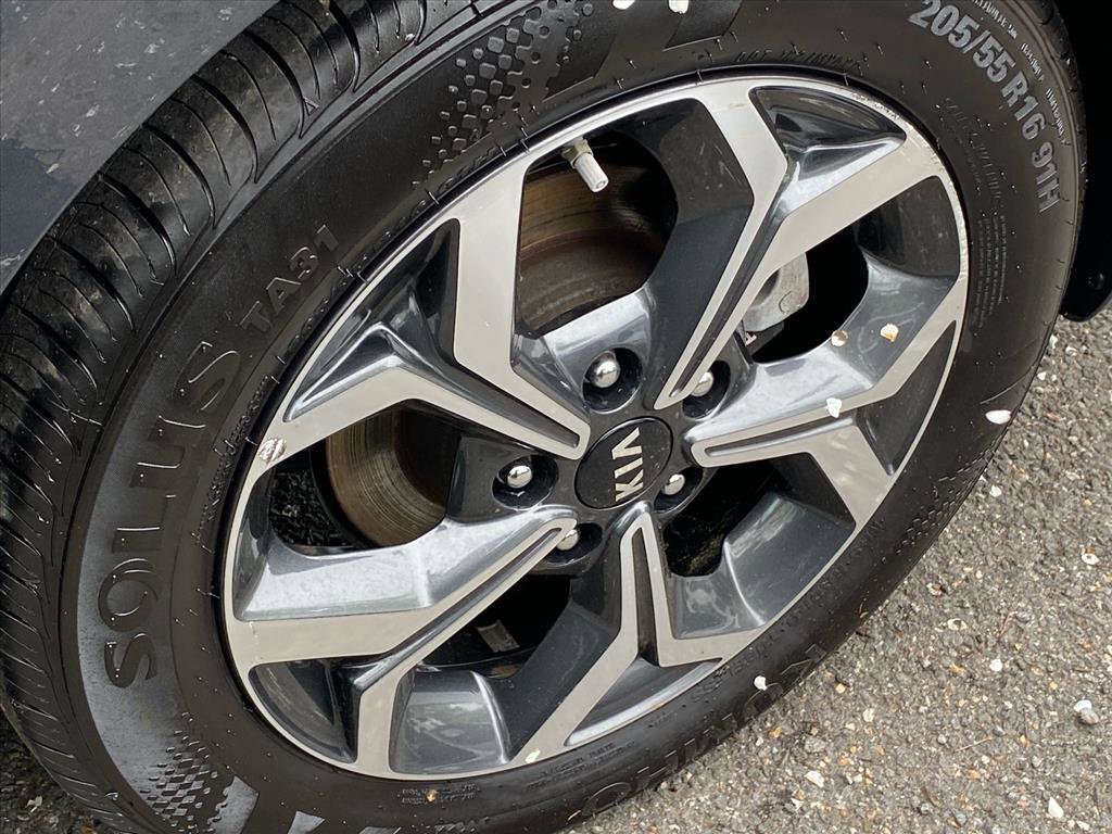 Used 2021 Kia Forte LXS image 18