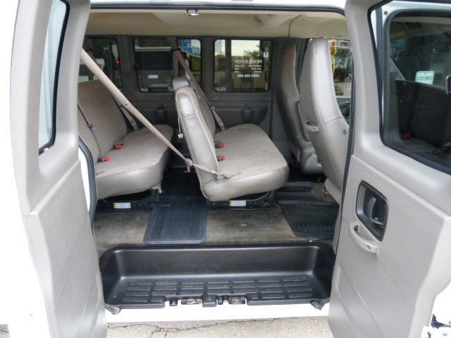 Used 2019 Chevrolet Express 3500 LT w/ LT Preferred Equipment Group RWD image 17
