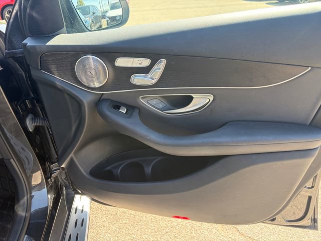 Used 2021 Mercedes-Benz GLC 300 4MATIC image 23