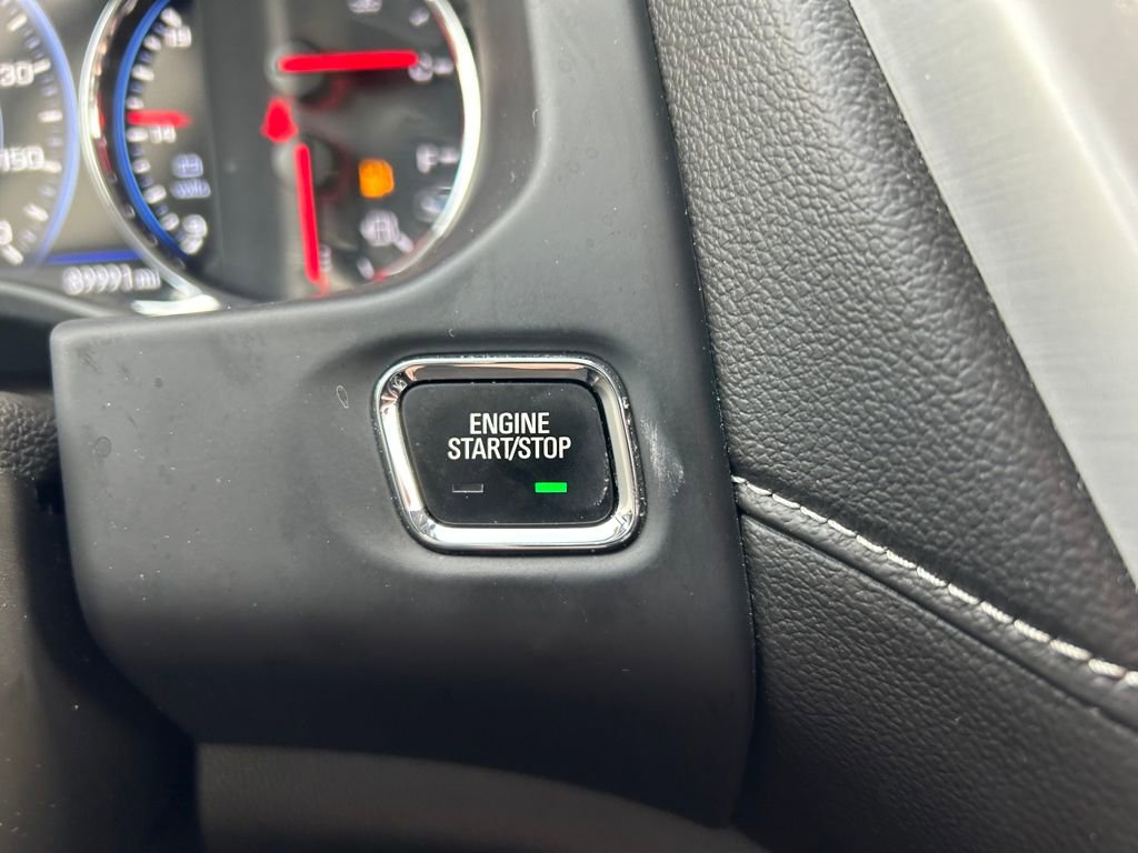 Used 2023 GMC Acadia SLT w/ Technology Package image 17