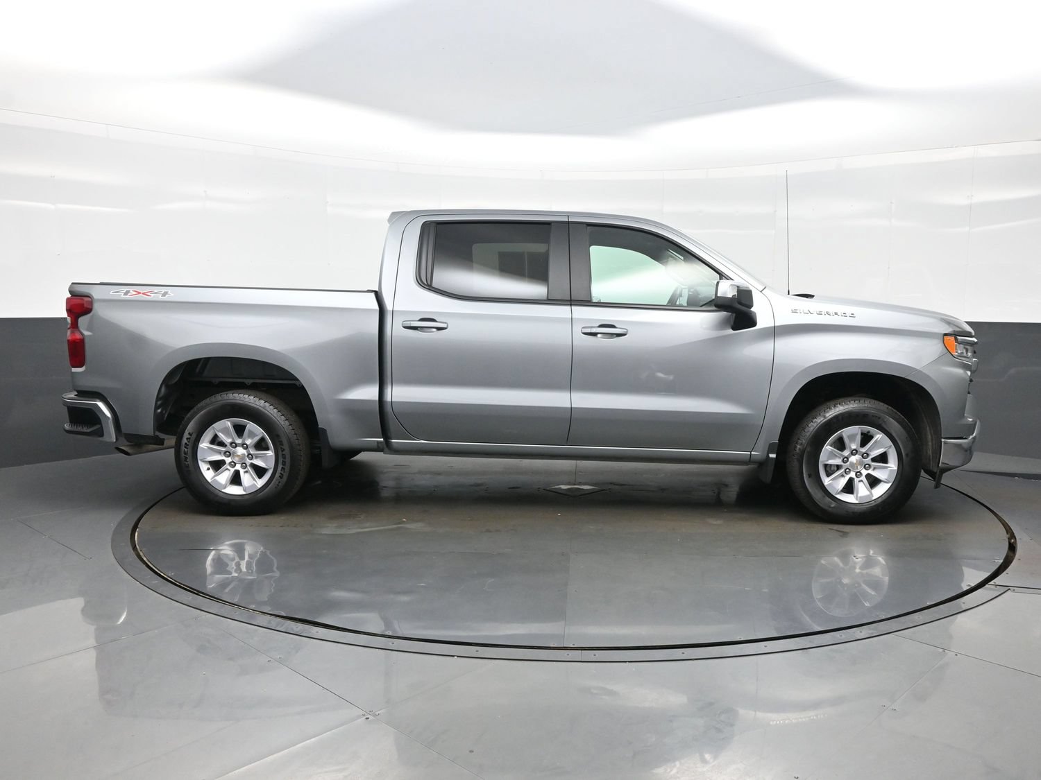 Used 2026 Chevrolet Silverado 1500 LT AWD/4WD image 7