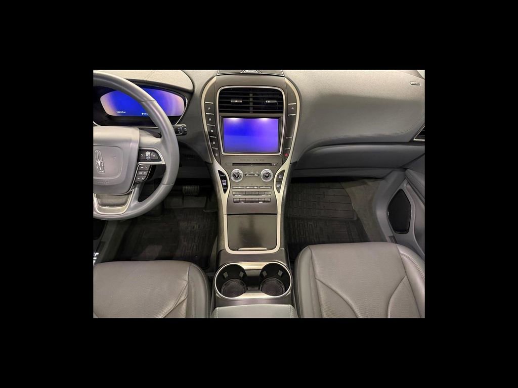 Used 2020 Lincoln Nautilus Reserve w/ Cargo Utility Package image 16