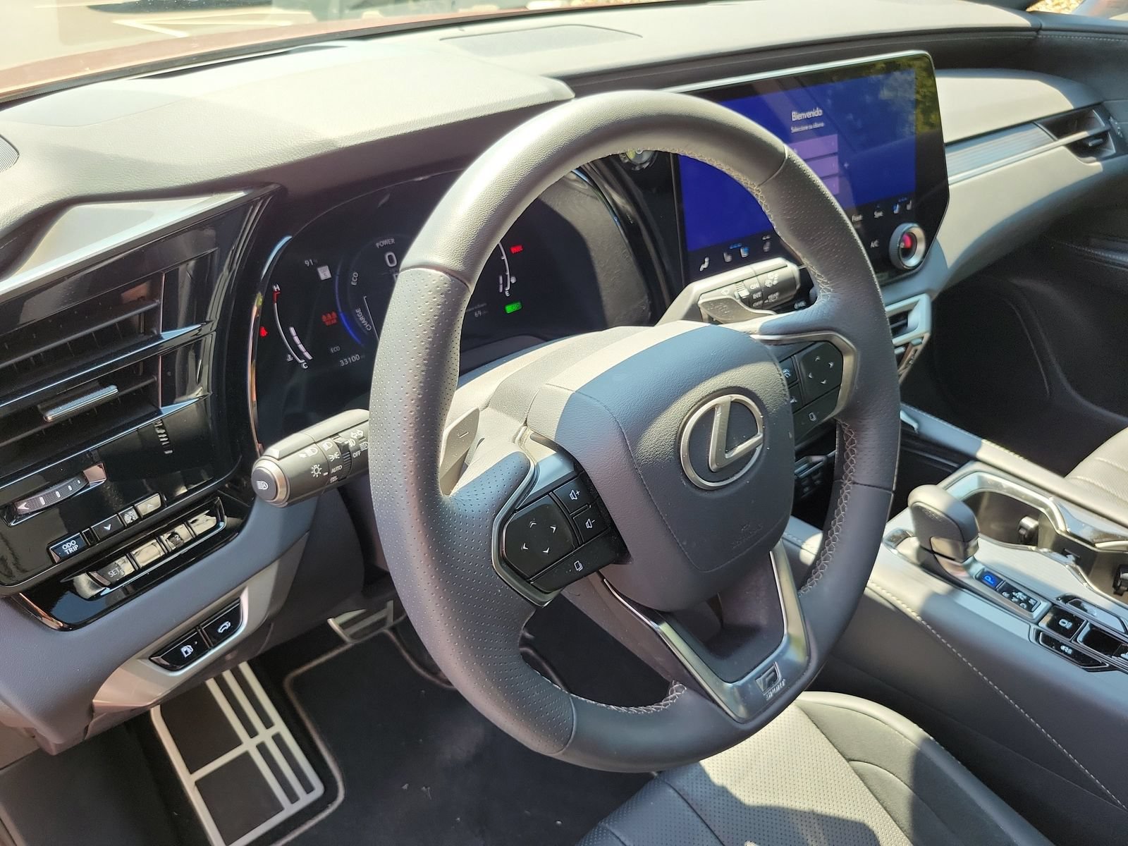 Used 2024 Lexus RX 500h F Sport w/ Cold Area Package AWD/4WD image 11