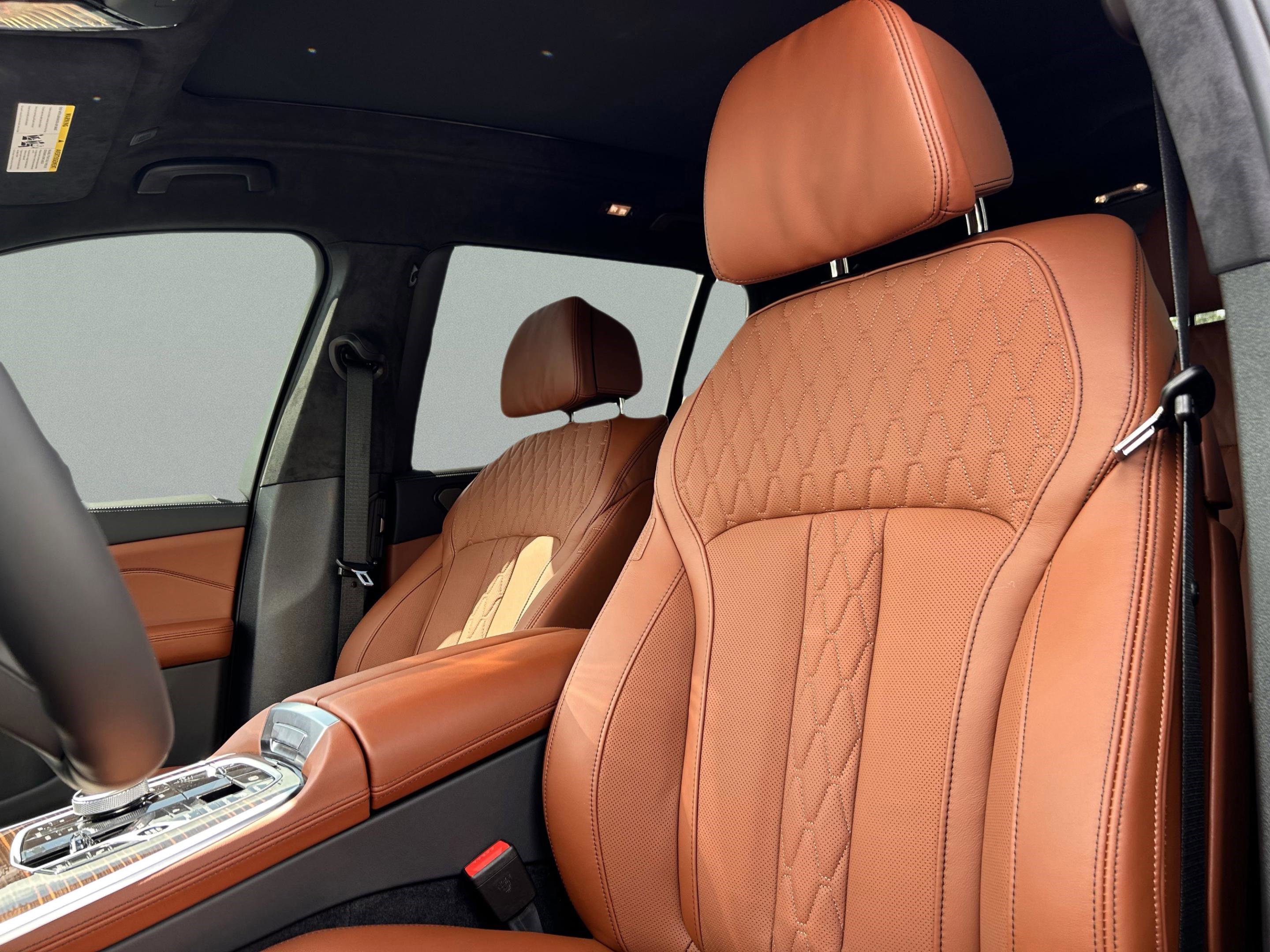 Used 2026 BMW X7 M60i image 19