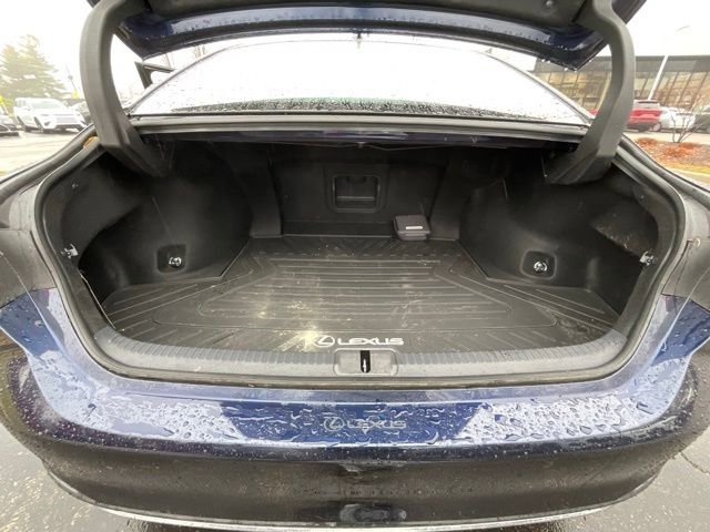 Certified 2025 Lexus ES 300h w/ Luxury Package image 23