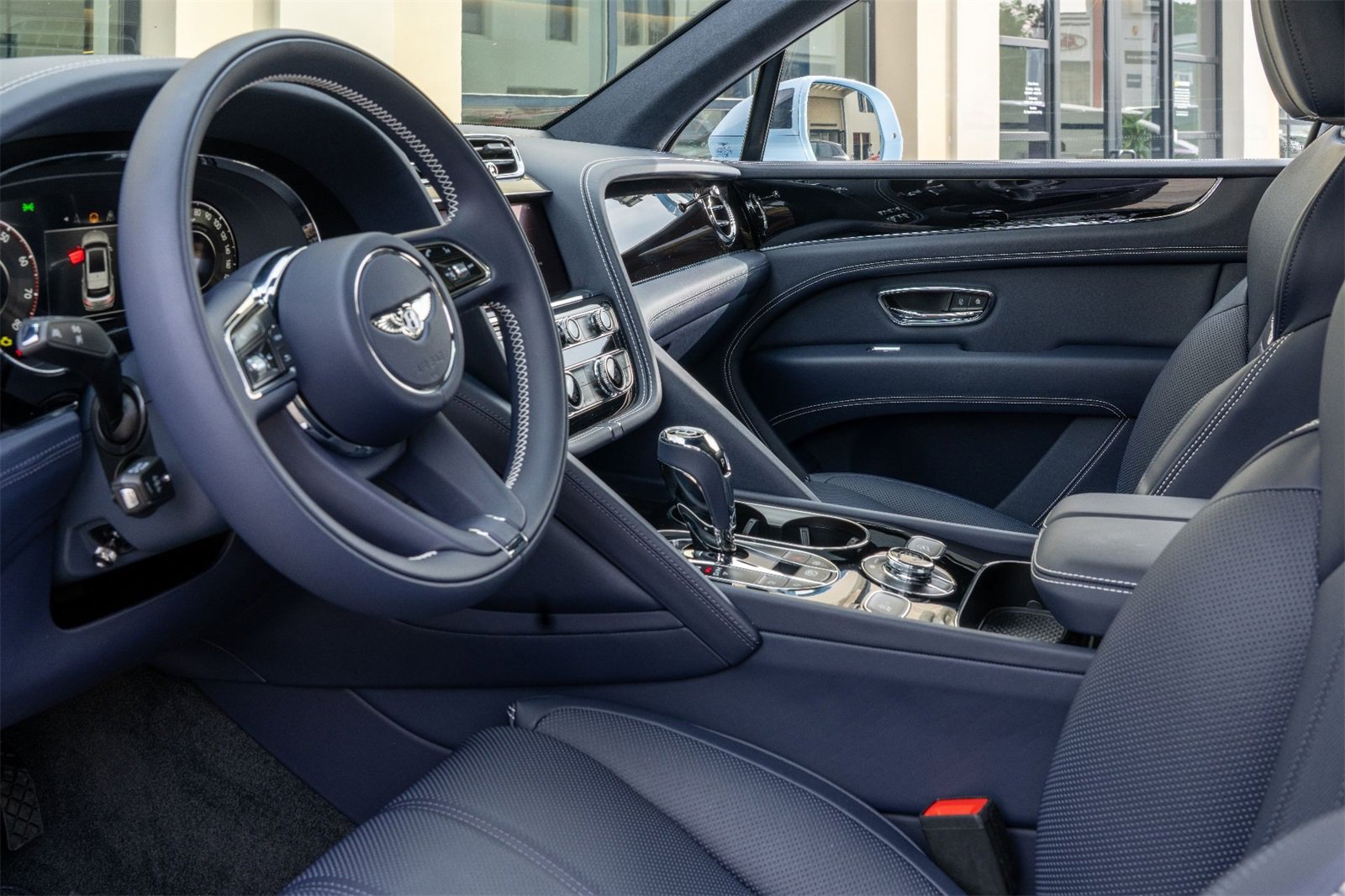 New 2025 Bentley Bentayga image 13