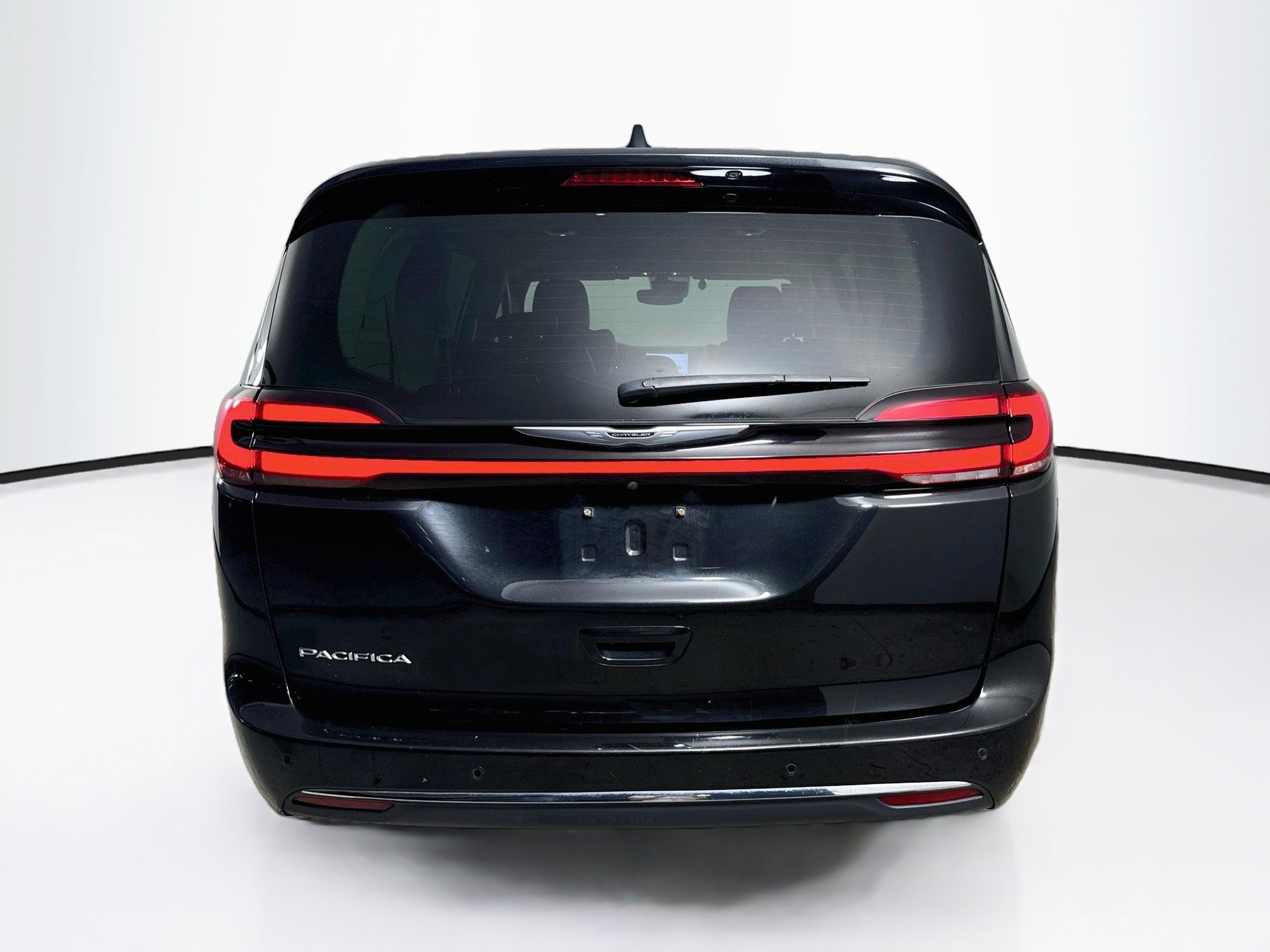Used 2024 Chrysler Pacifica Touring-L FWD image 30
