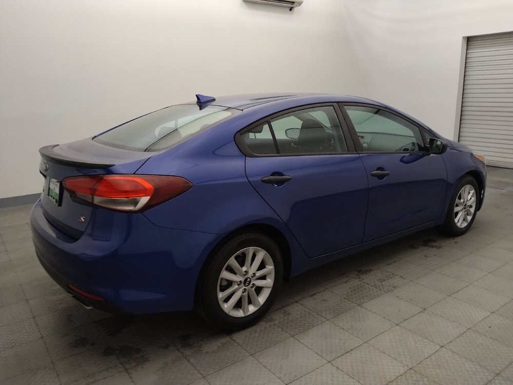 Used 2017 Kia Forte S FWD image 10