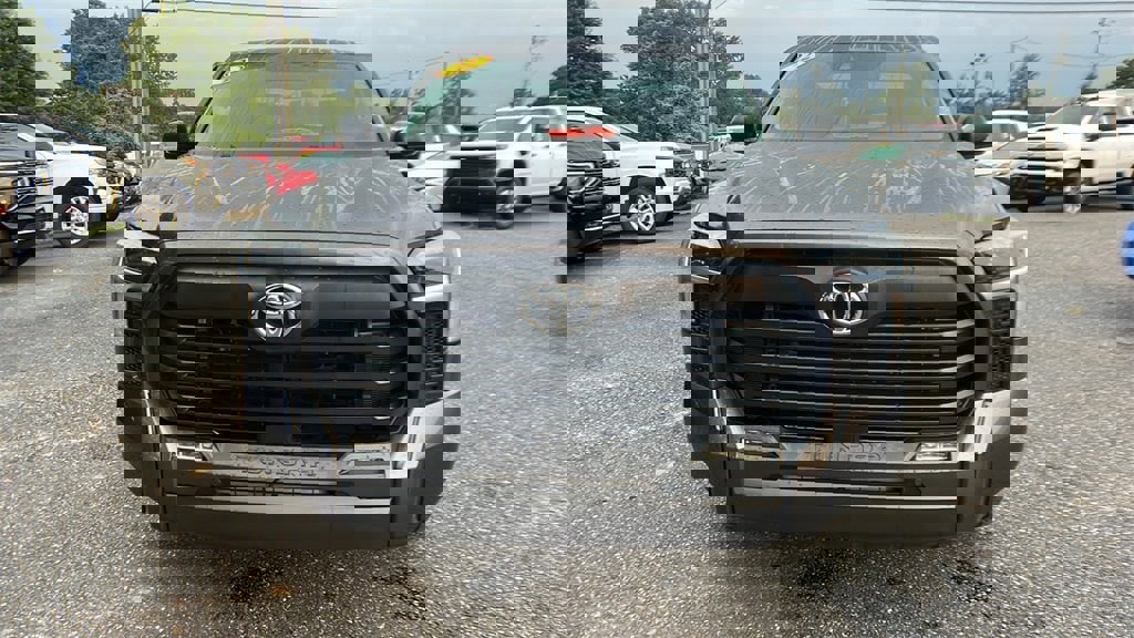 Used 2022 Toyota Tundra SR5 image 2
