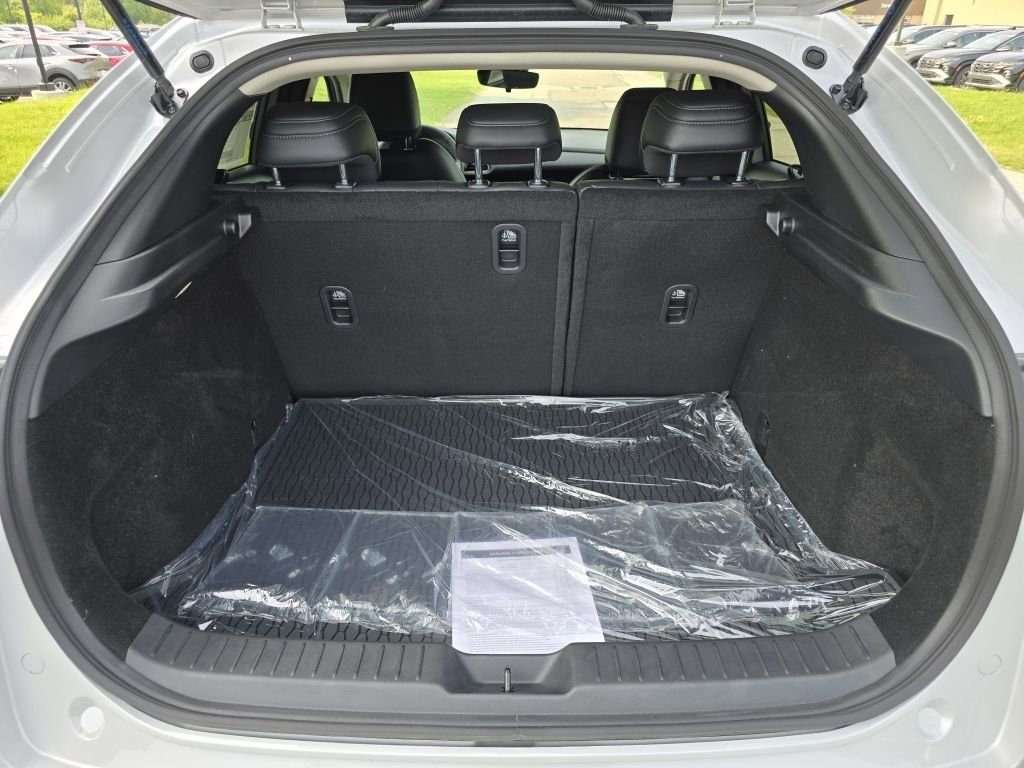 Certified 2025 MAZDA CX-30 AWD 2.5 S w/ Select Sport Pkg image 8