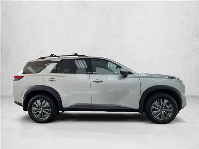 Used 2022 Nissan Pathfinder SV FWD image 4