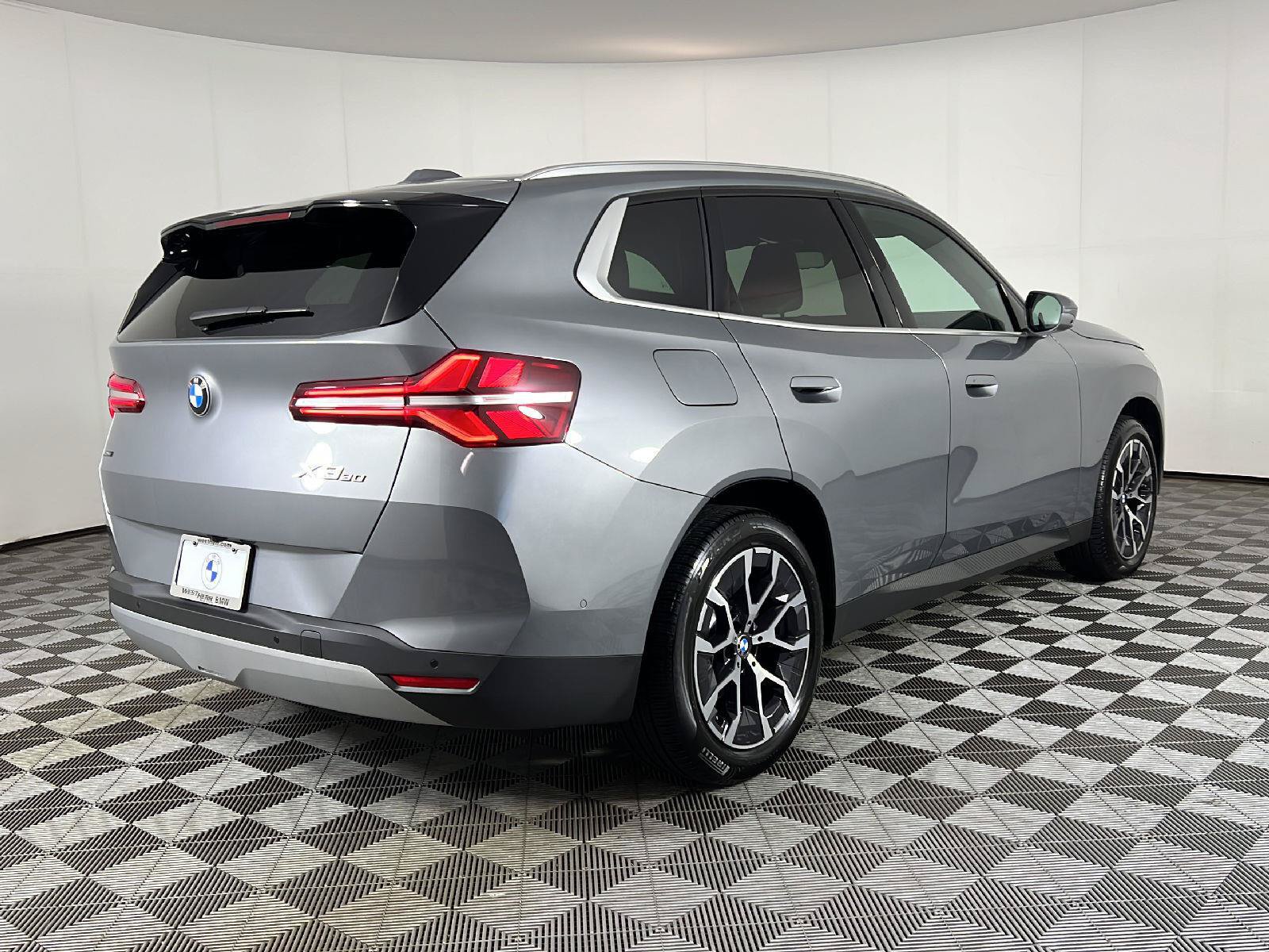 New 2026 BMW X3 xDrive30i w/ Premium Package AWD/4WD image 3