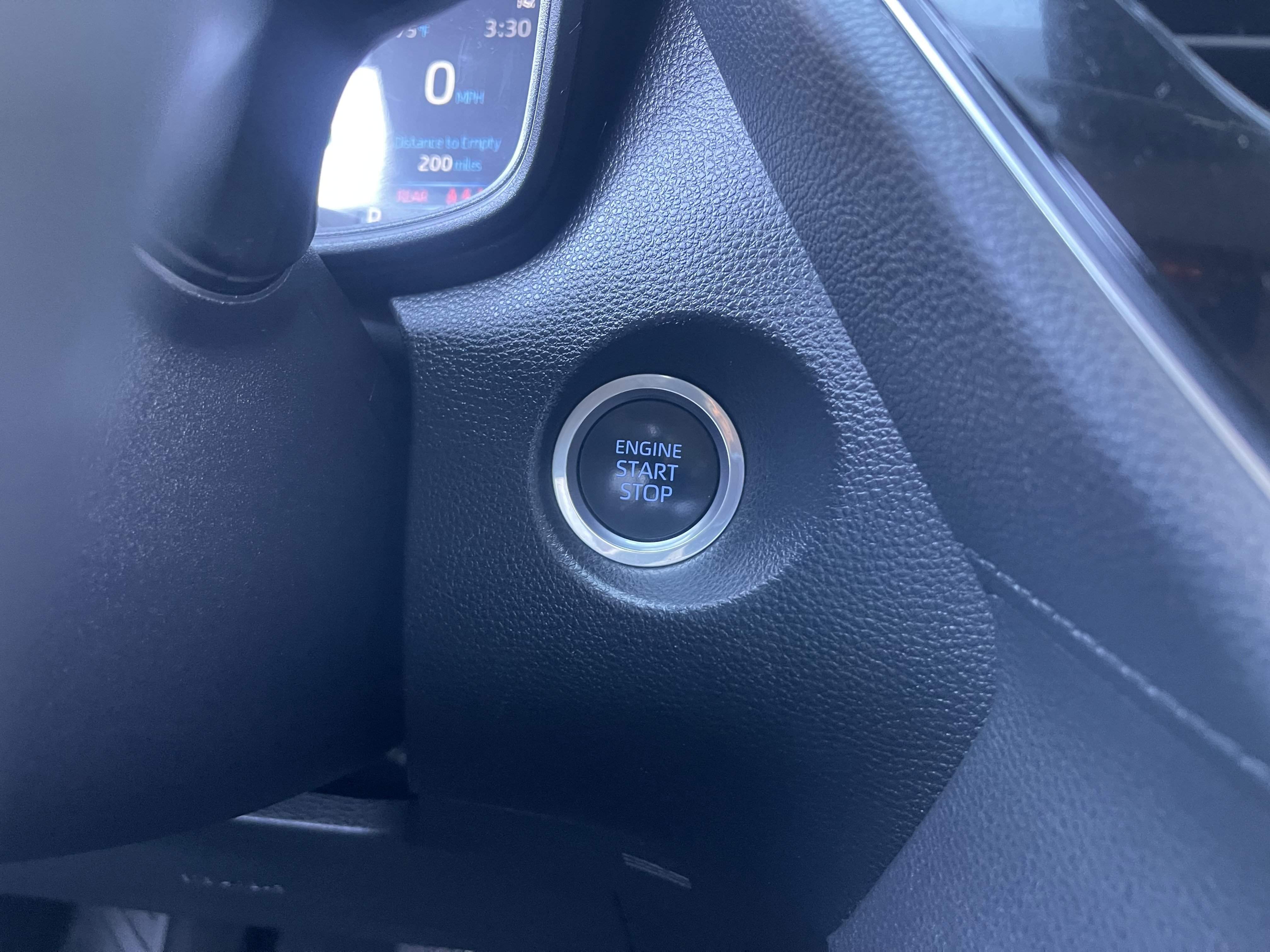 Used 2022 Toyota Corolla Cross LE image 31