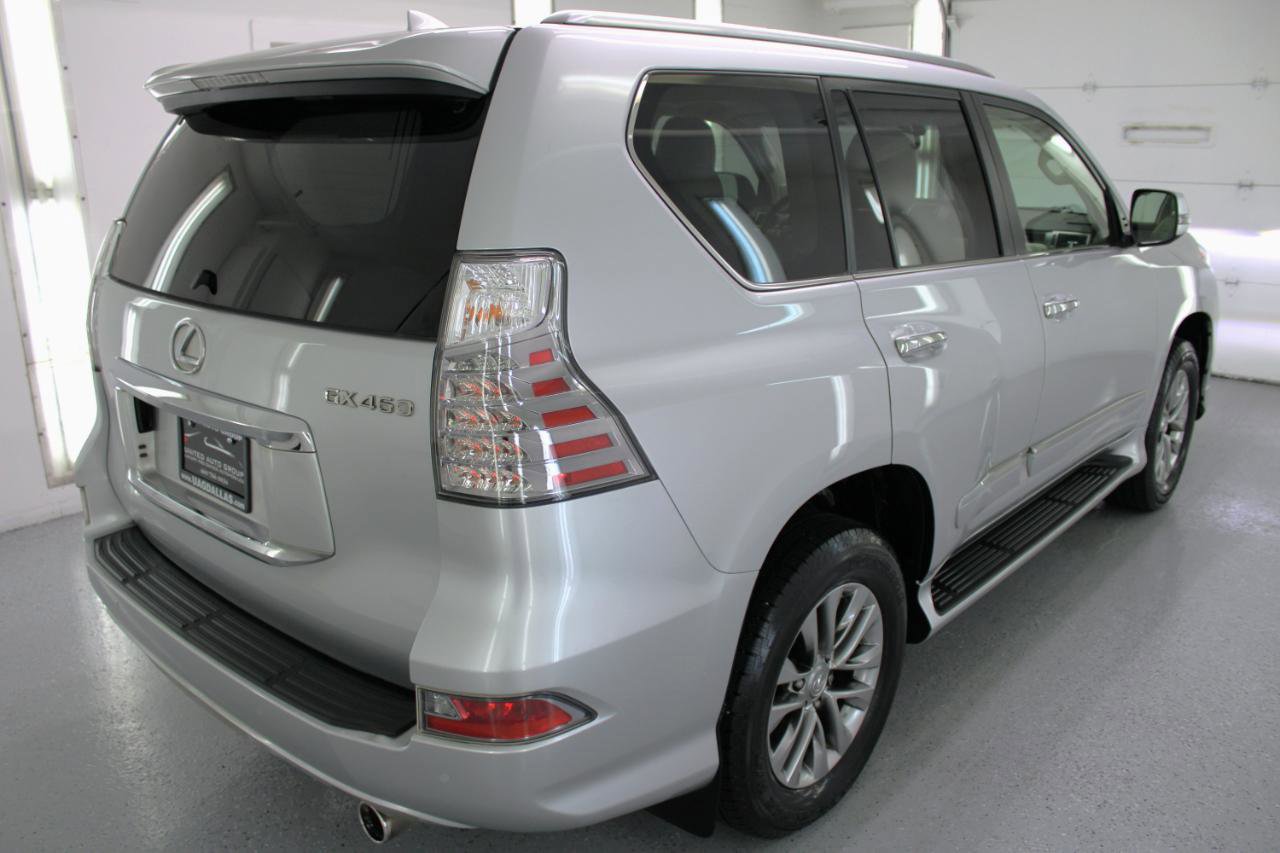 Used 2018 Lexus GX 460 Luxury w/ Preferred Accessory Package image 9