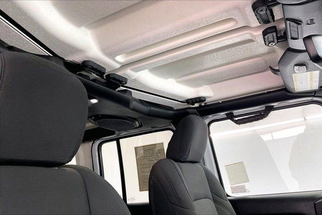 Used 2023 Jeep Wrangler Unlimited w/ Cold Weather Group image 25