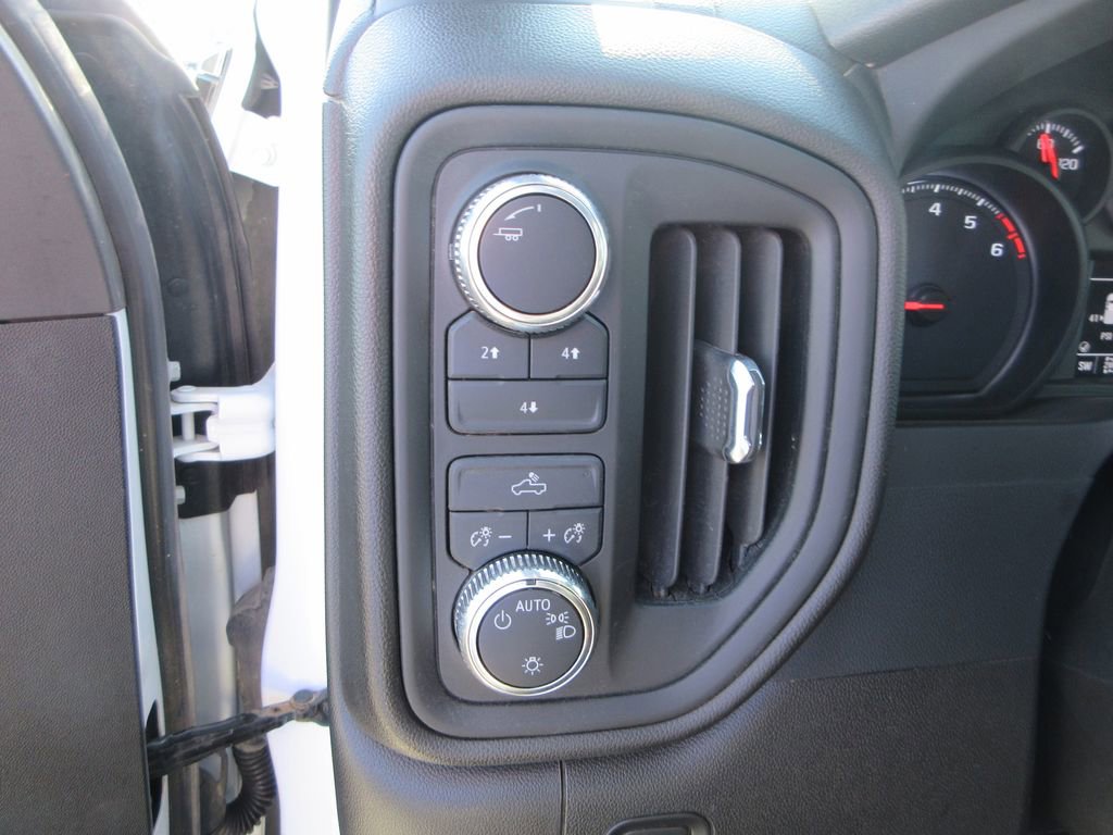 Used 2024 GMC Sierra 2500 Pro w/ Convenience Package image 26