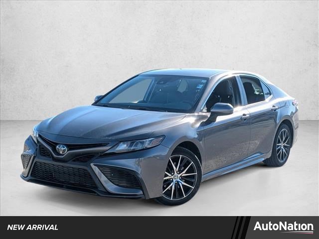 Used 2021 Toyota Camry SE image 1