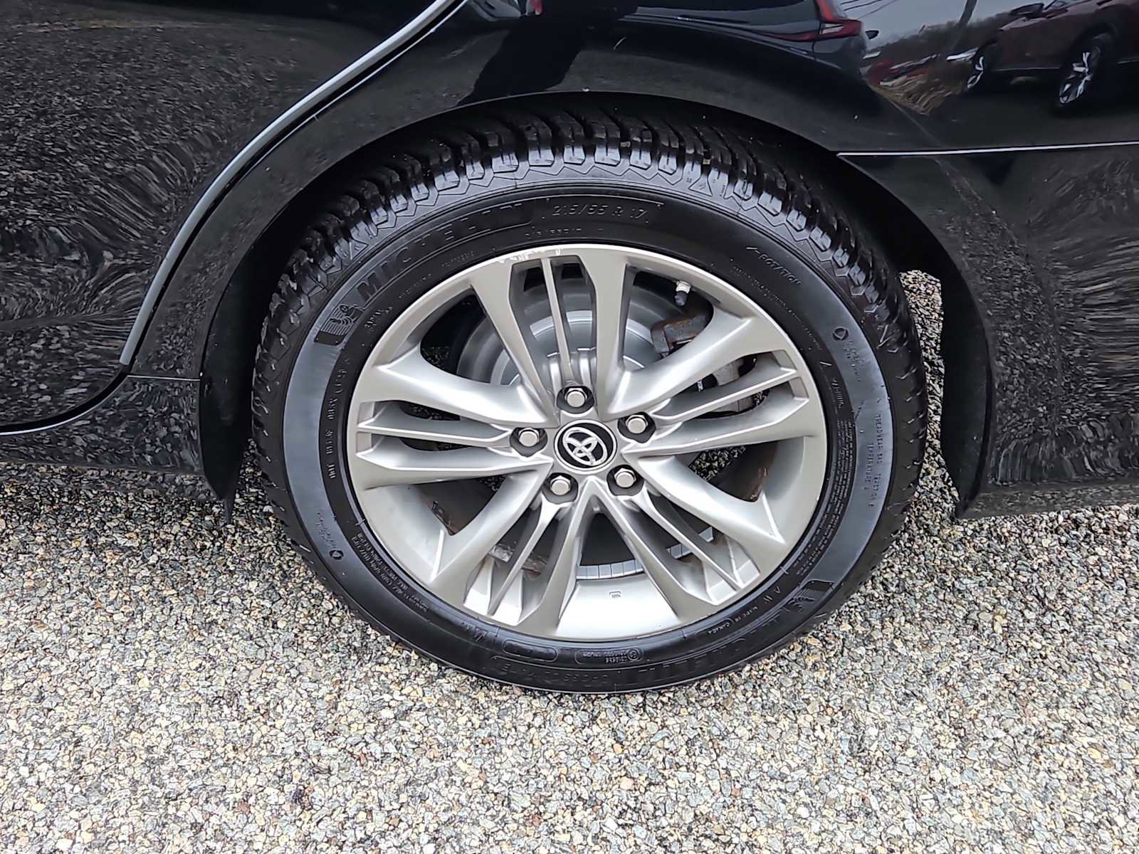 Used 2017 Toyota Camry SE FWD image 8