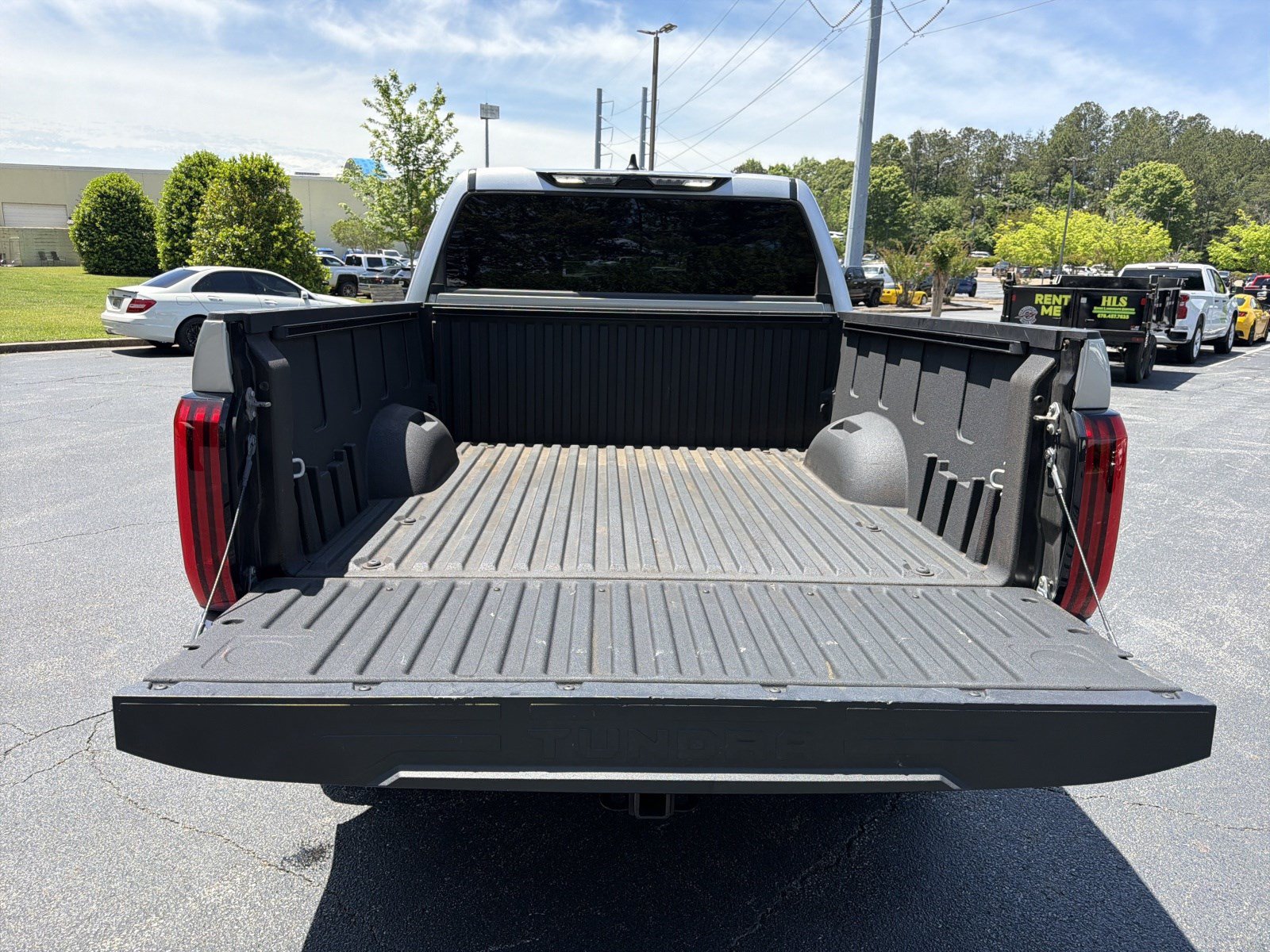 Used 2024 Toyota Tundra SR5 w/ SR5 Convenience Package AWD/4WD image 18