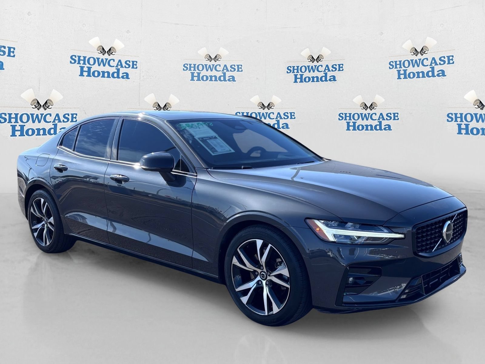 Used 2024 Volvo S60 B5 Core FWD image 10