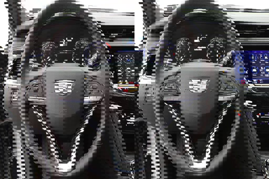 Used 2025 Cadillac XT6 Premium Luxury image 20