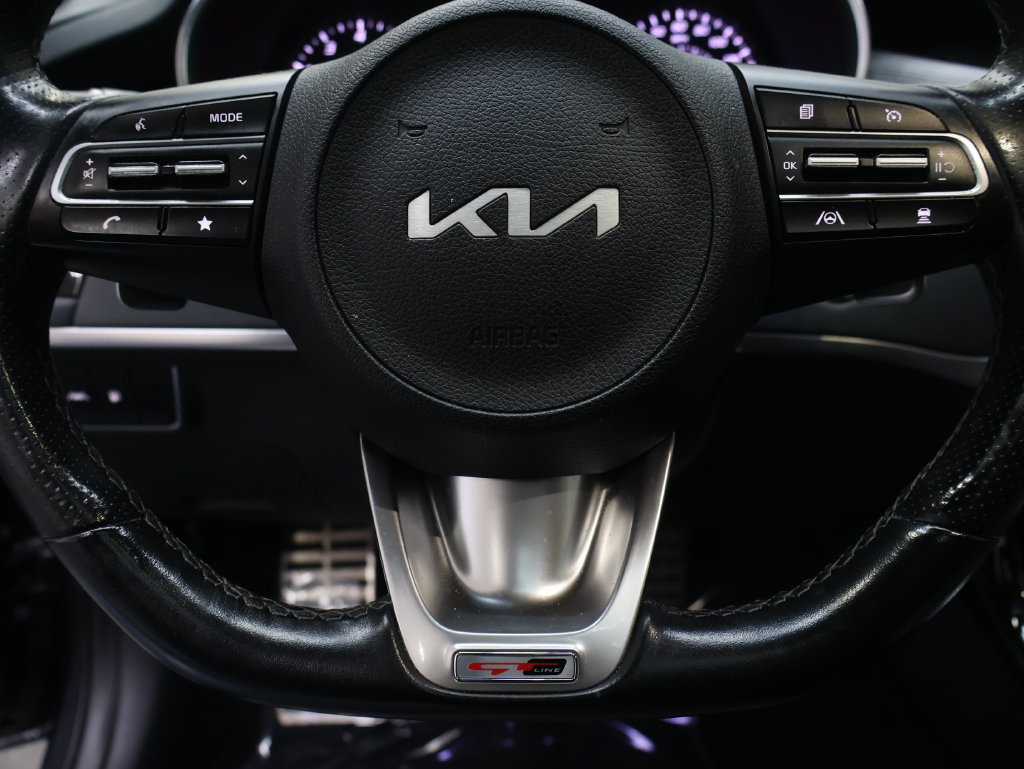 Used 2022 Kia Stinger GT-Line w/ Sun & Sound Package AWD/4WD image 18