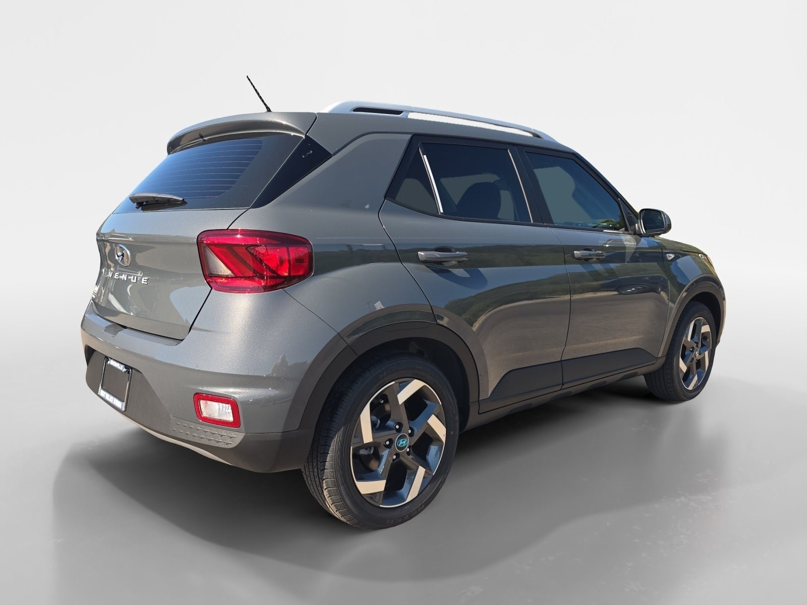 New 2026 Hyundai Venue SEL FWD image 3