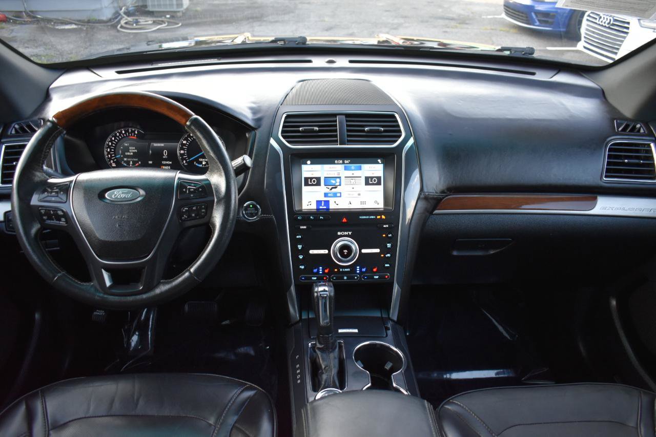 Used 2019 Ford Explorer Platinum AWD/4WD image 11