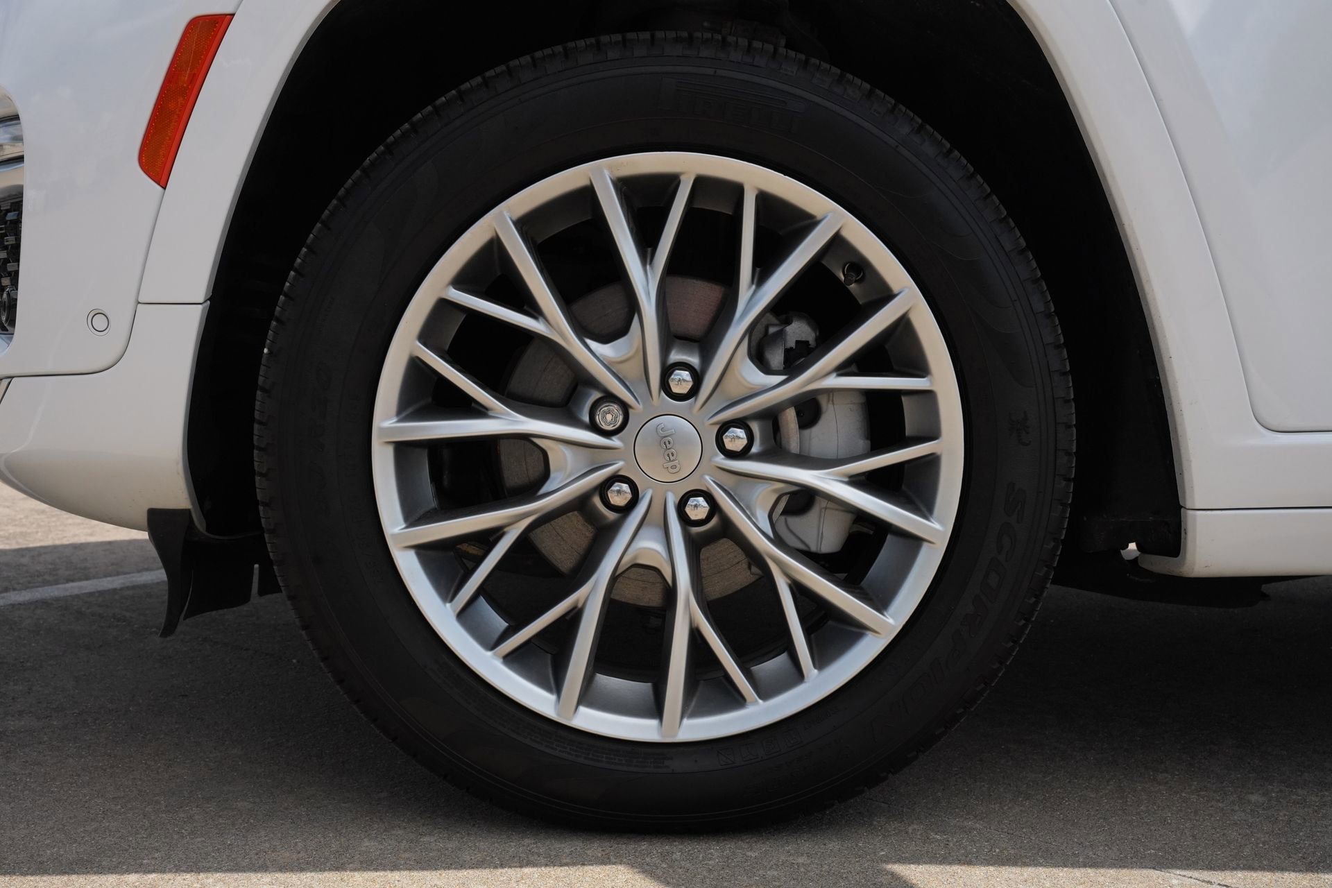 Used 2025 Jeep Grand Cherokee Summit image 30