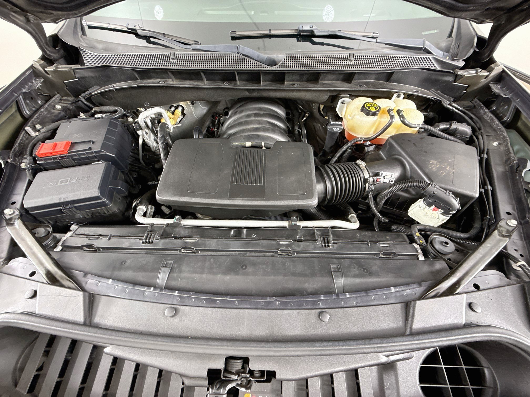Used 2023 Chevrolet Suburban LS RWD image 31