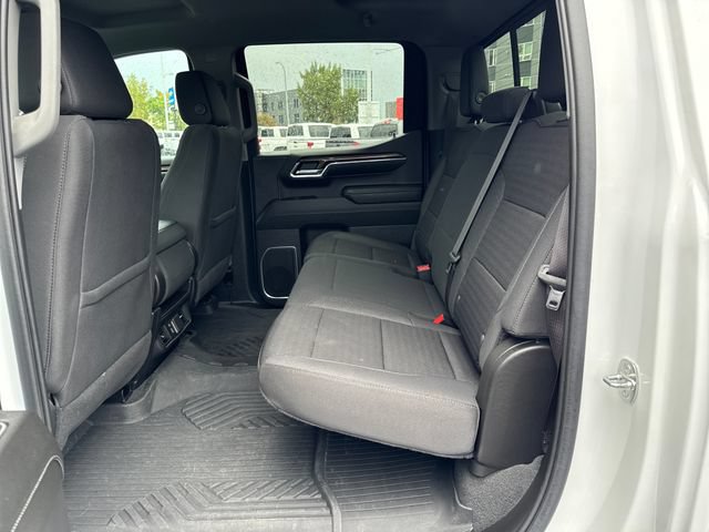 Used 2023 Chevrolet Silverado 1500 LT AWD/4WD image 24