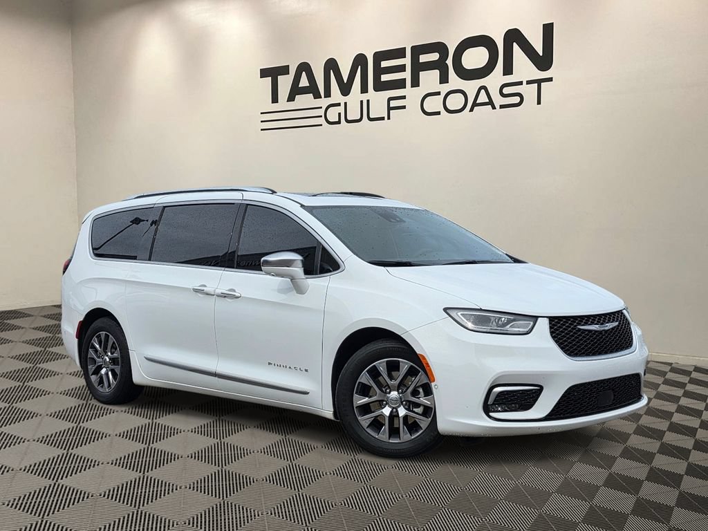 Used 2022 Chrysler Pacifica Pinnacle