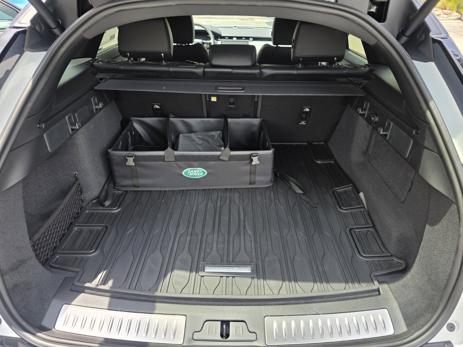 Used 2026 Land Rover Range Rover Velar S AWD/4WD image 14
