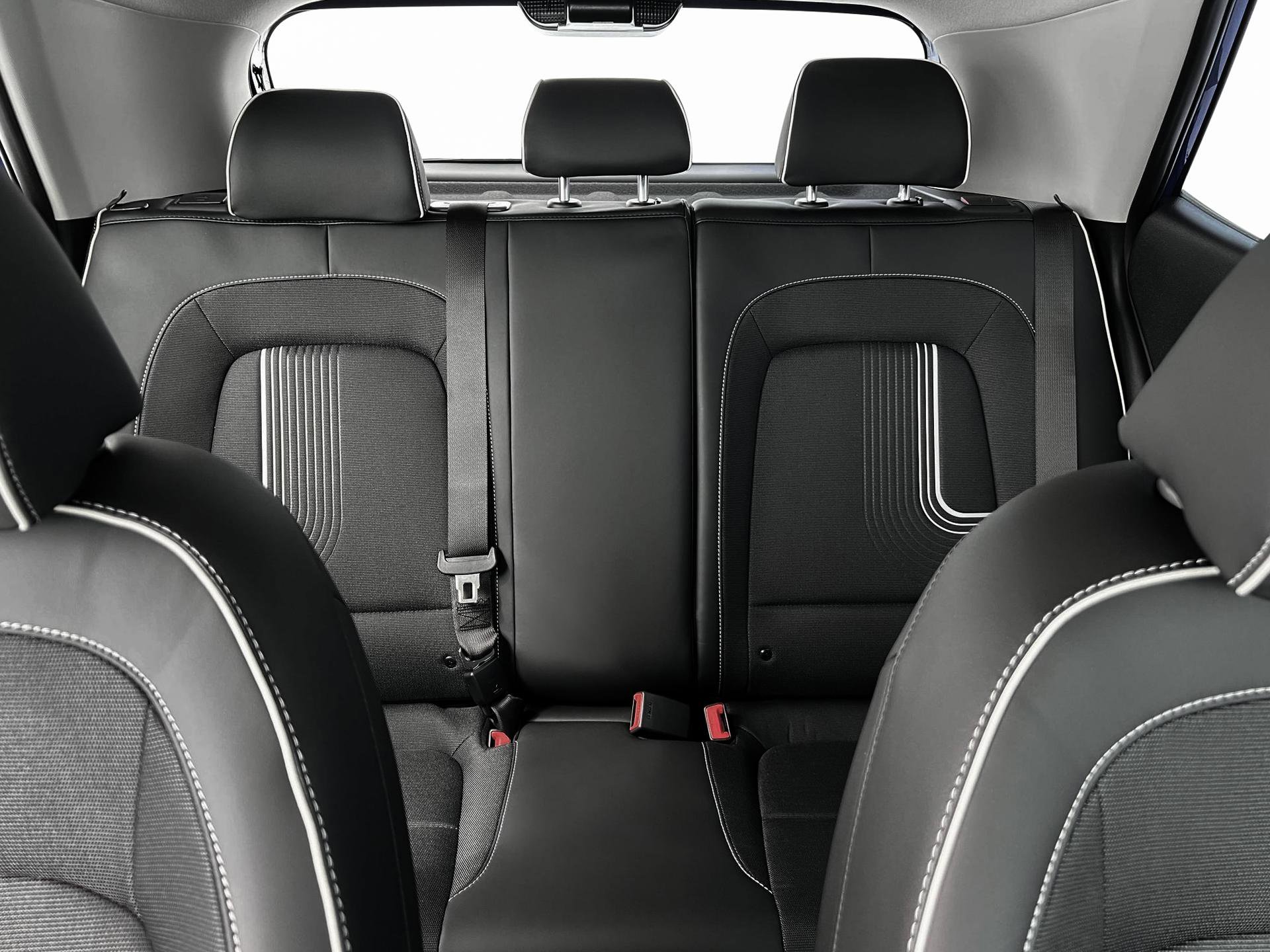 New 2025 Hyundai Venue Limited FWD image 16
