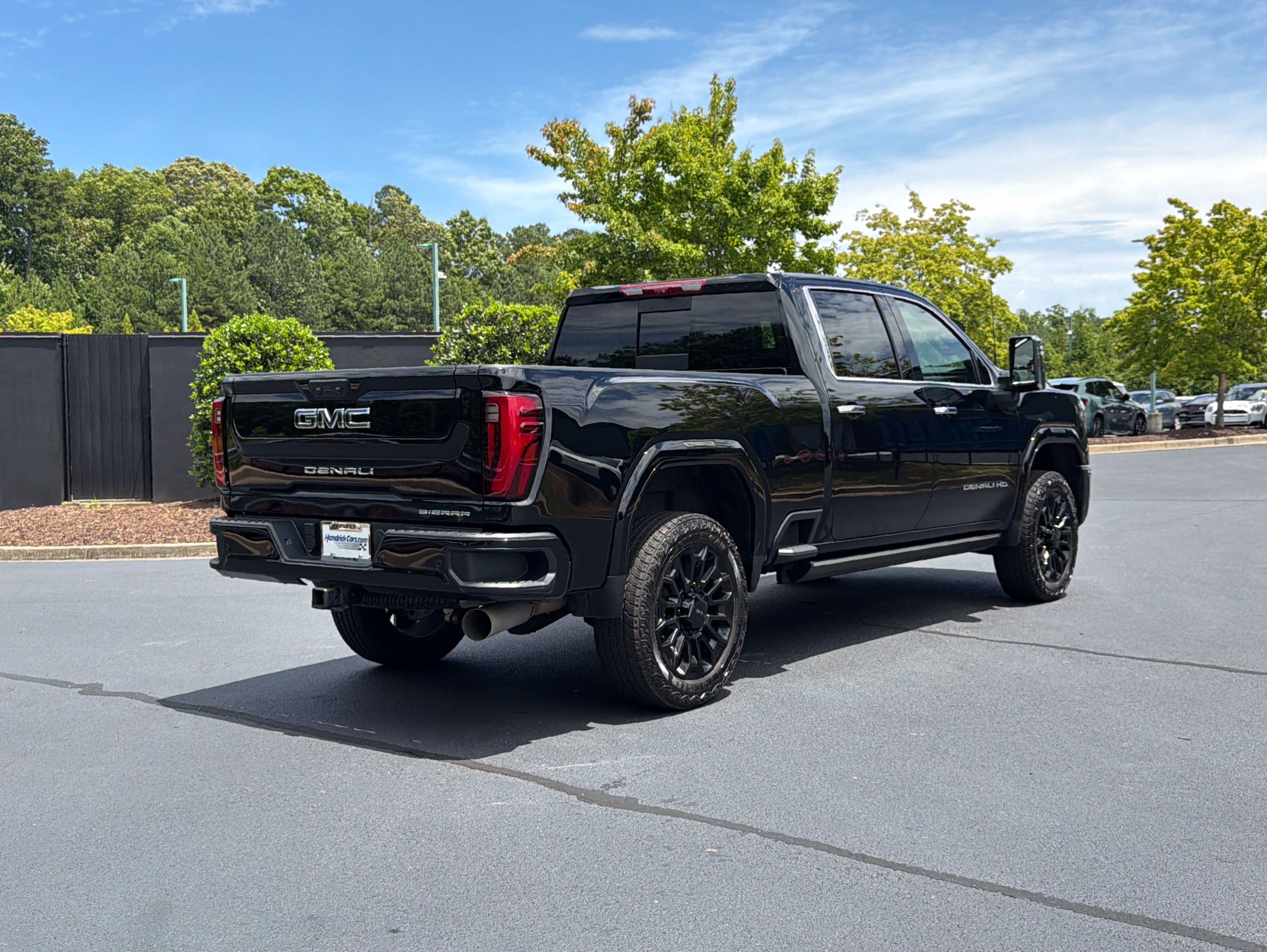 Used 2026 GMC Sierra 2500 Denali Ultimate AWD/4WD image 3