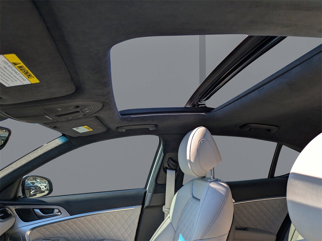 Used 2022 Genesis G70 3.3T image 21