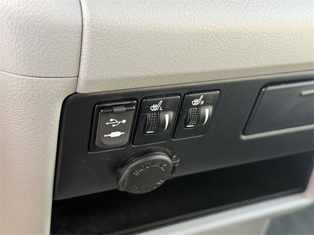 Used 2016 Toyota Sienna XLE w/ XLE Navigation Package image 18