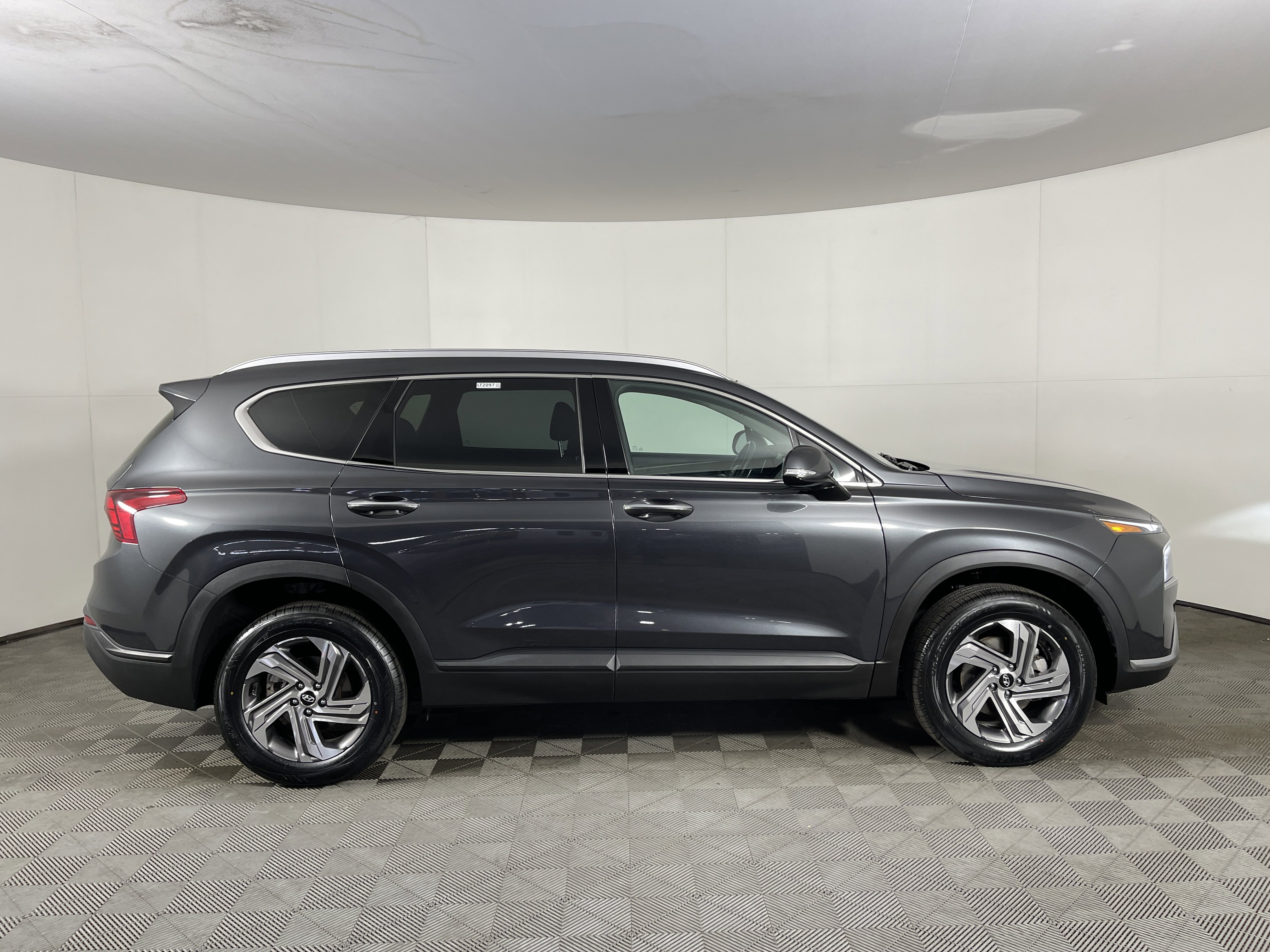 Used 2023 Hyundai Santa Fe SEL image 5