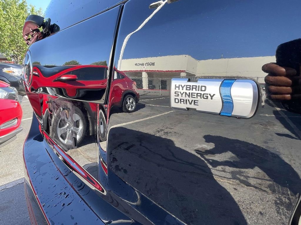 Used 2015 Toyota Prius V Five w/ Advanced Technology Package FWD image 16