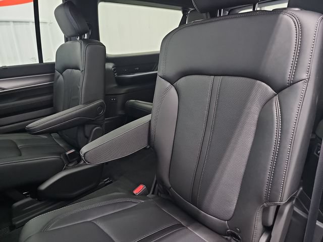 New 2026 Jeep Grand Wagoneer L Limited AWD/4WD image 38