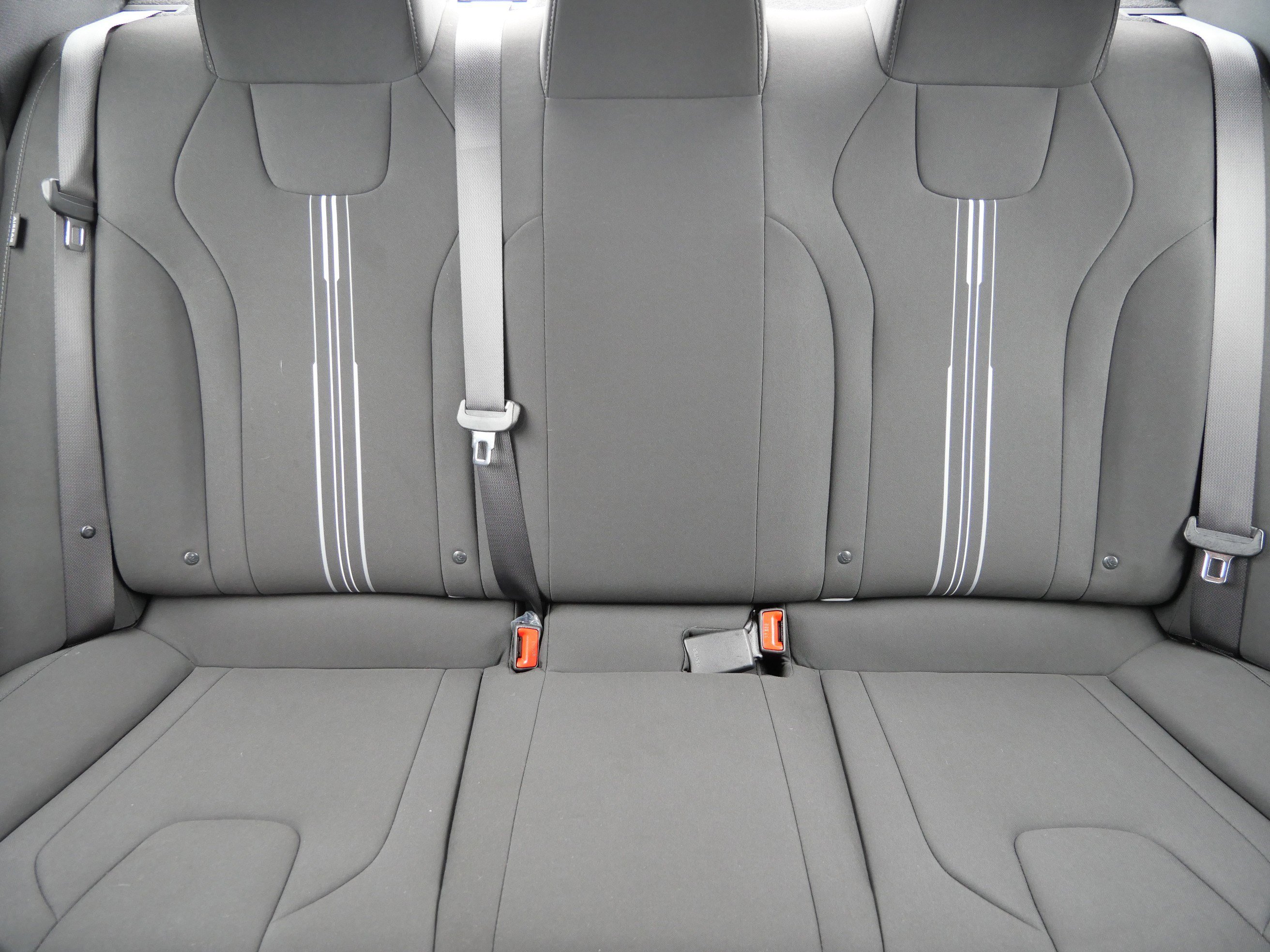 Used 2025 Hyundai Elantra SEL image 13