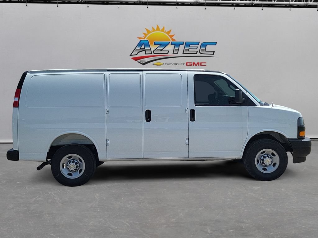 New 2026 Chevrolet Express 3500 w/ Driver Convenience Package RWD image 4