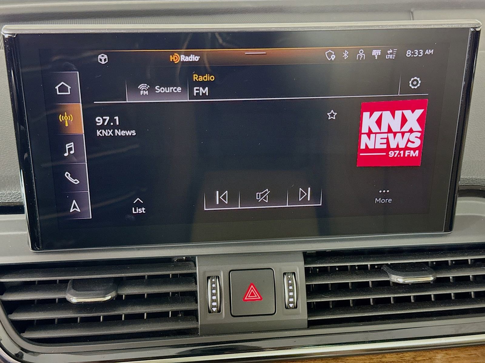 Used 2023 Audi Q5 2.0T Premium w/ Convenience Package image 15