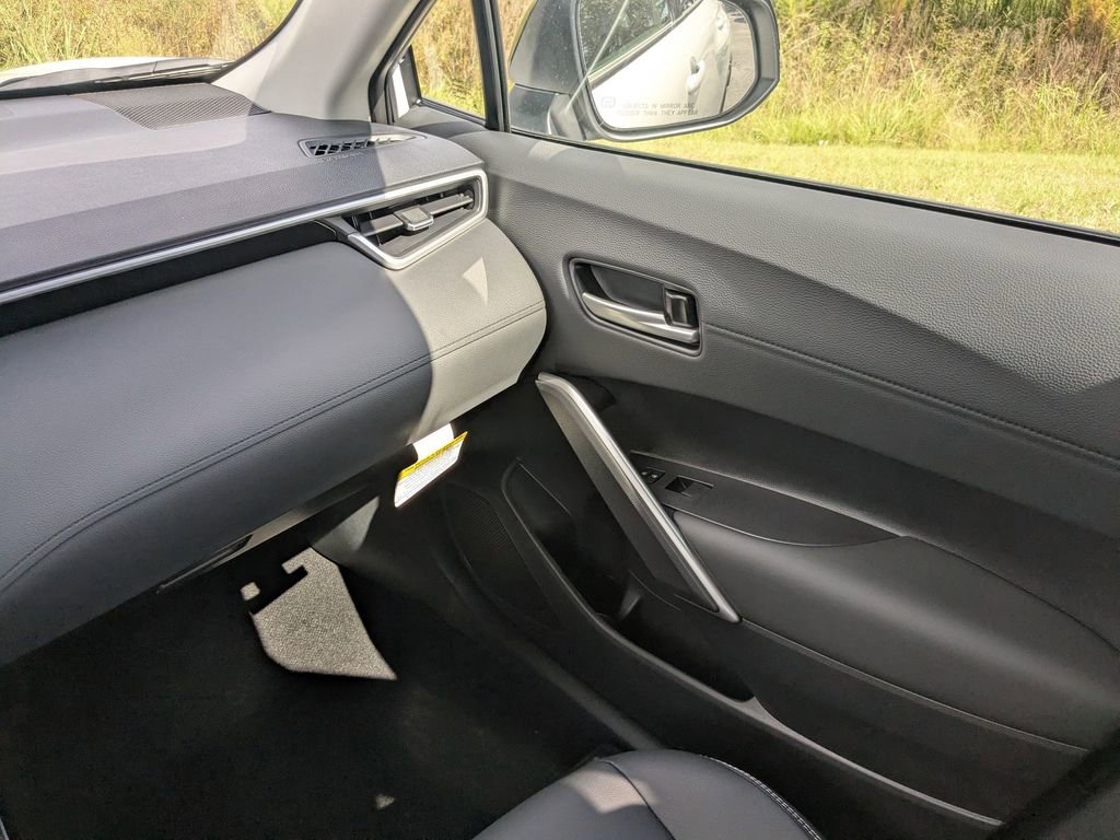 New 2026 Toyota Corolla Cross XLE w/ Convenience Package image 15
