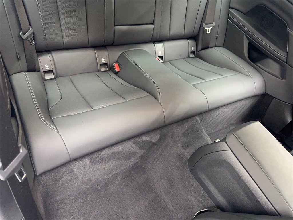 Used 2023 BMW 430i Coupe w/ Convenience Package image 37