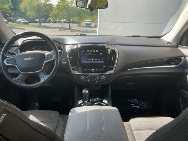 Used 2018 Chevrolet Traverse LT w/ LPO, Floor Liner Package AWD/4WD image 2