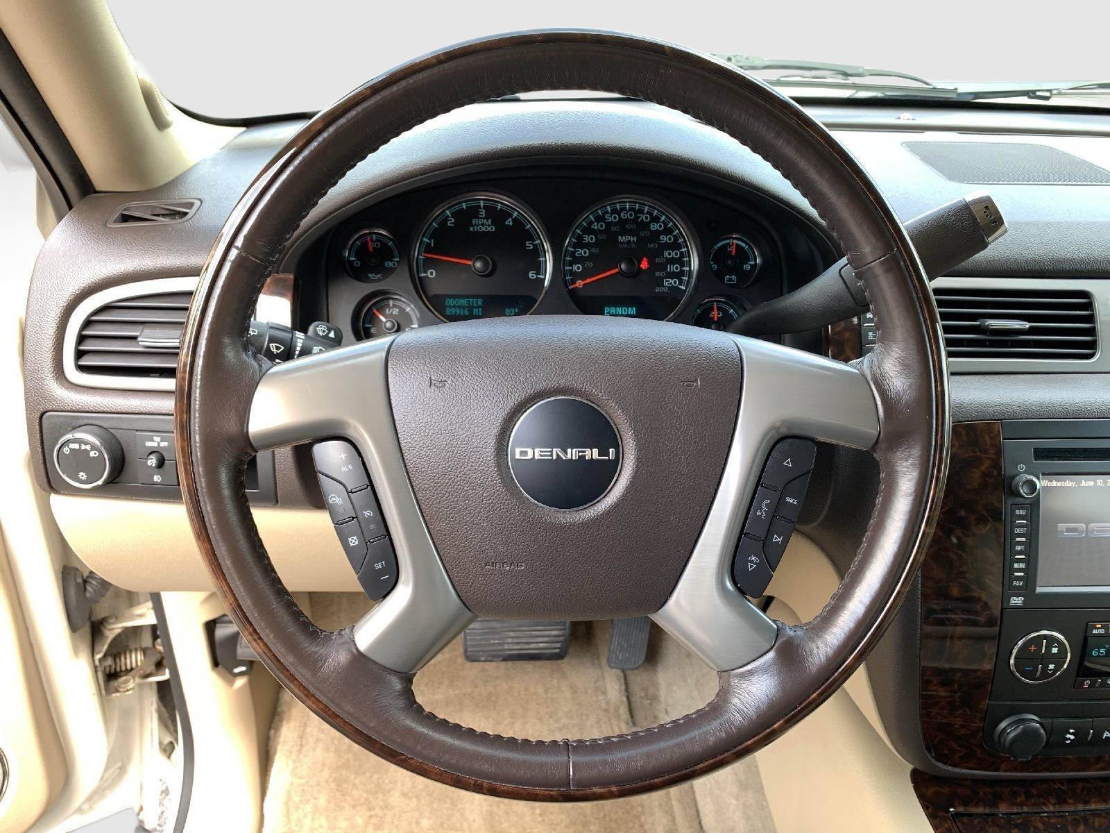 Used 2013 GMC Yukon Denali AWD/4WD image 14