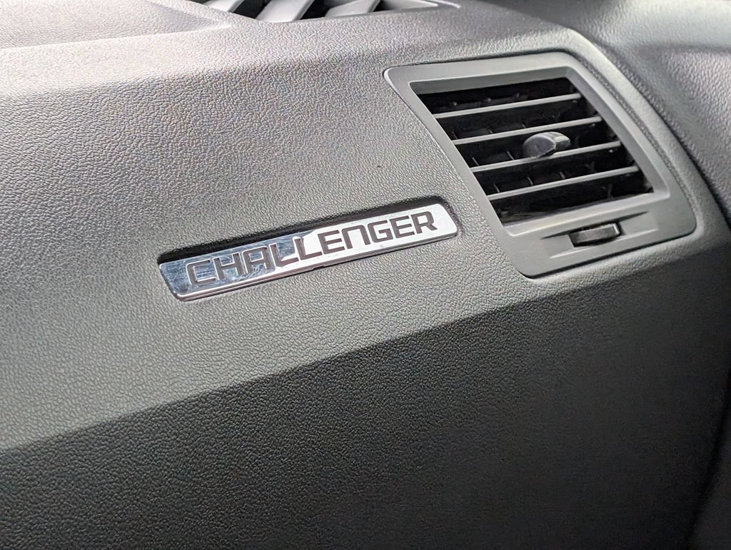 Used 2009 Dodge Challenger R/T RWD image 30
