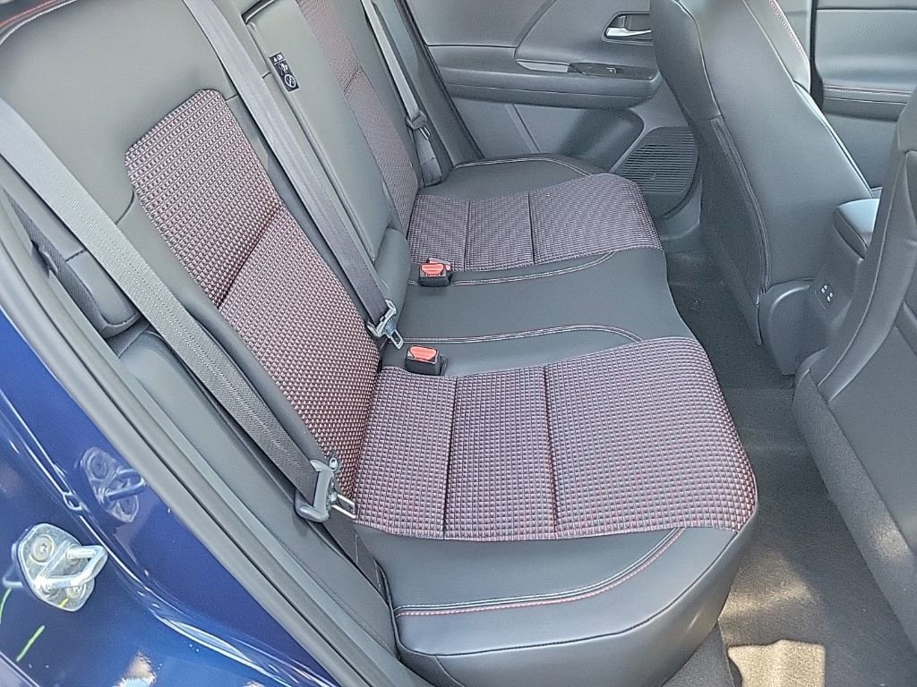 New 2026 Nissan Kicks SR w/ Cold Weather Package image 36