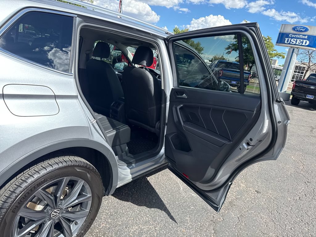 Used 2023 Volkswagen Tiguan SE AWD/4WD image 22